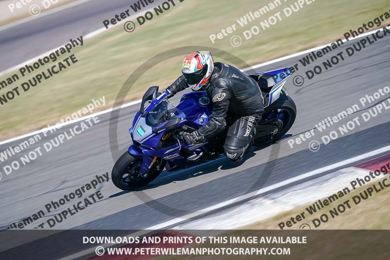 donington no limits trackday;donington park photographs;donington trackday photographs;no limits trackdays;peter wileman photography;trackday digital images;trackday photos